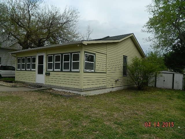 711 E 12th, Winfield, KS 67156