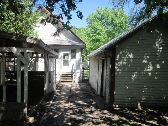 225 N Green, Wichita, KS 67214