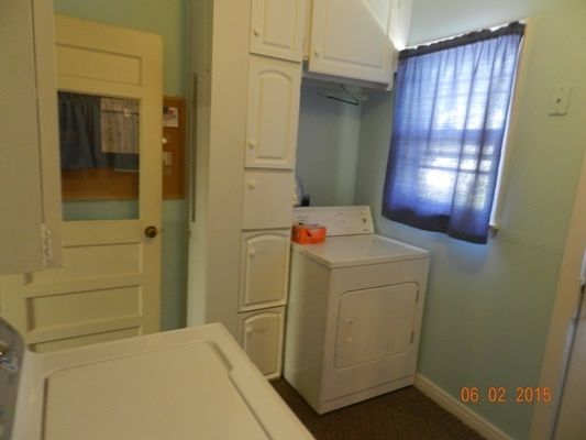 1006 S Walnut St, Newton, KS 67114