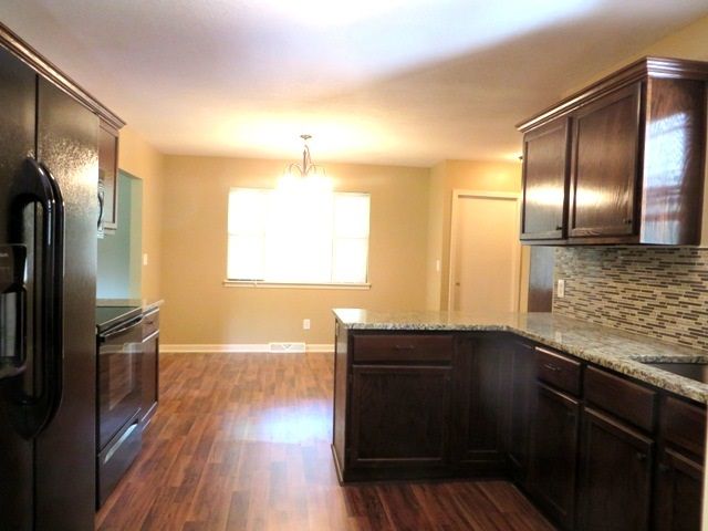 955 E Wedgewood, Derby, KS 67037