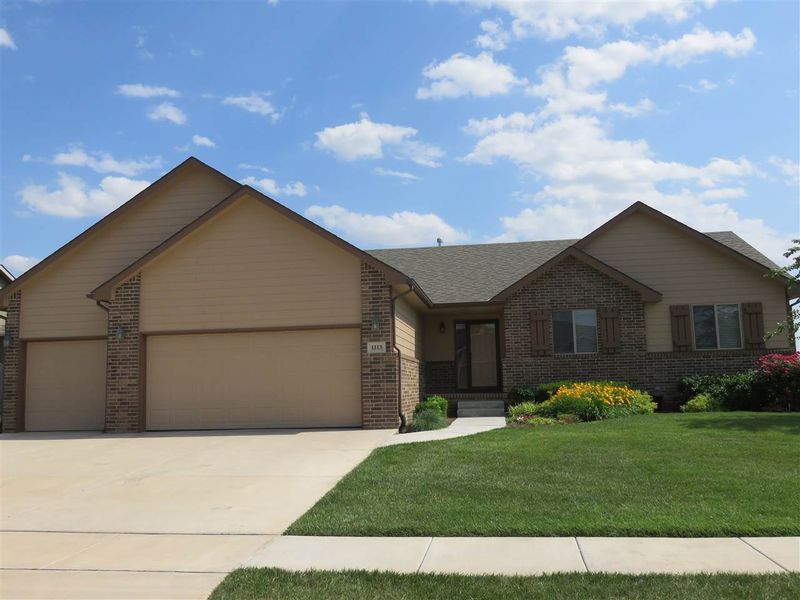 1113 E Thorn Apple St, Derby, KS 67037