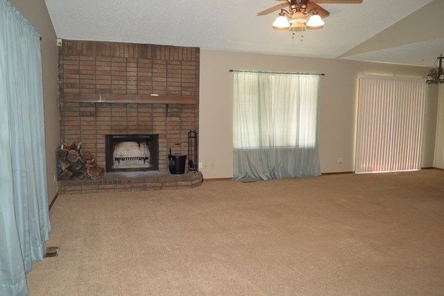 1818 S Griffith, Wichita, KS 67207
