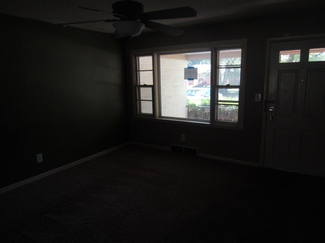 1302 E Salome St, Wichita, KS 67216