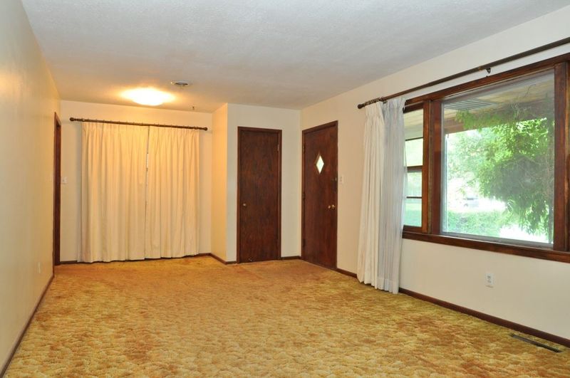511 S Derby Ave, Derby, KS 67037