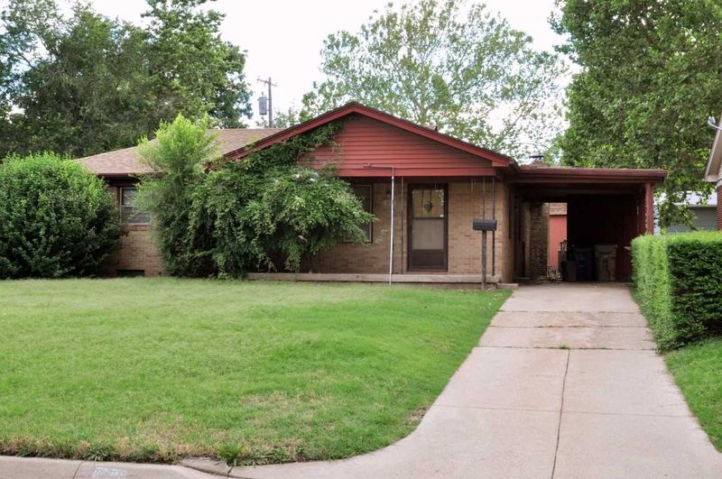 511 S Derby Ave, Derby, KS 67037