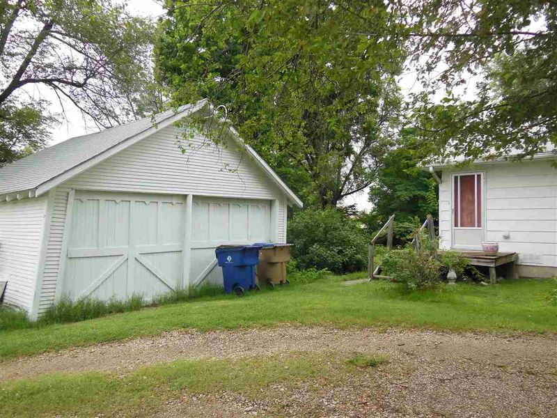 218 W Harrison St, Andover, KS 67002