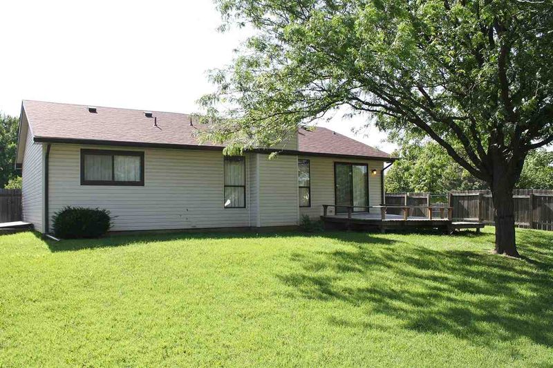 8649 E Cherry Creek Ct, Wichita, KS 67207
