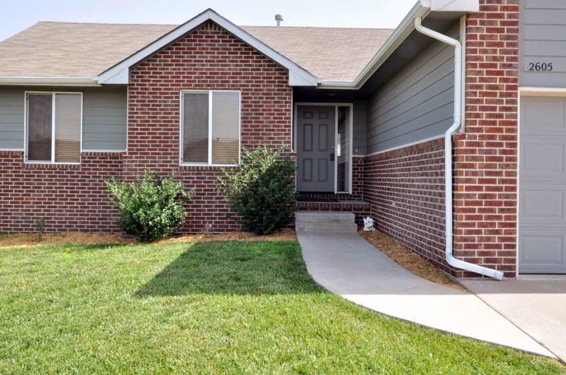 2605 E Spring Hill Ct, Goddard, KS 67052