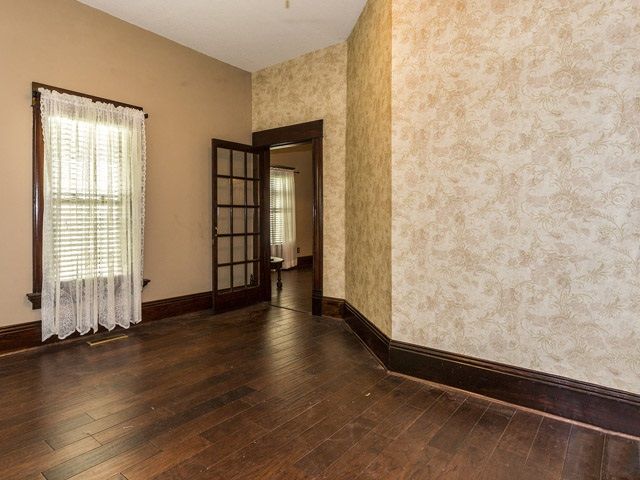 414 E Emery, Mulvane, KS 67110