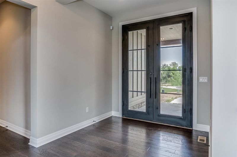 3911 N Lily Cir, Maize, KS 67101