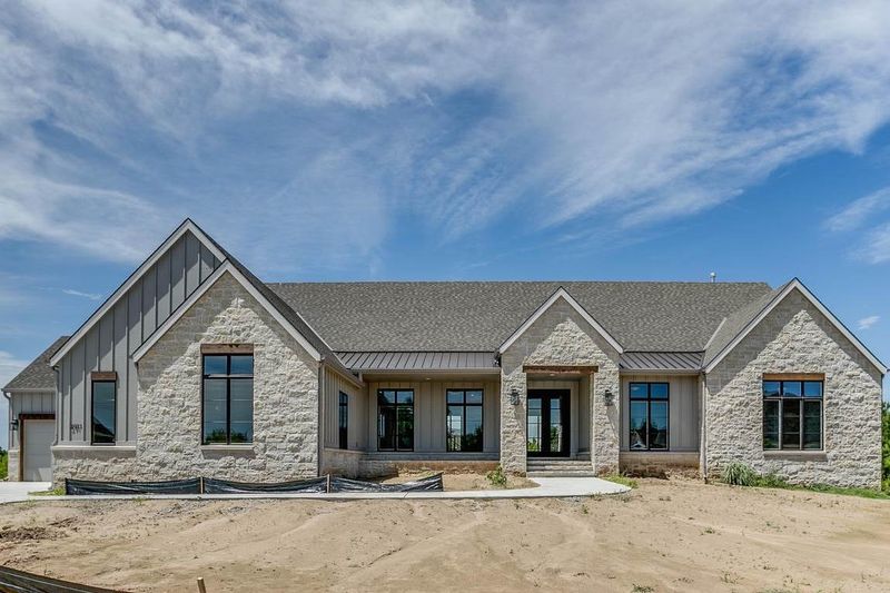 3911 N Lily Cir, Maize, KS 67101