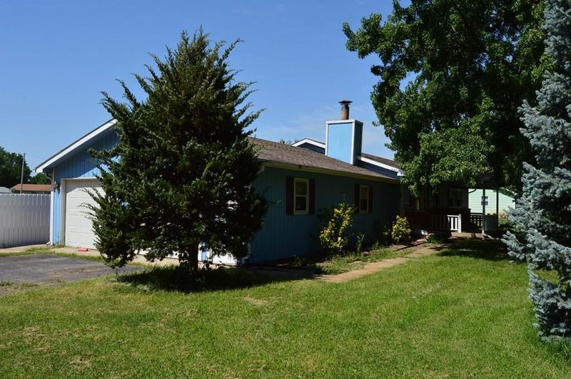 1505 E 59th St S, Wichita, KS 67216