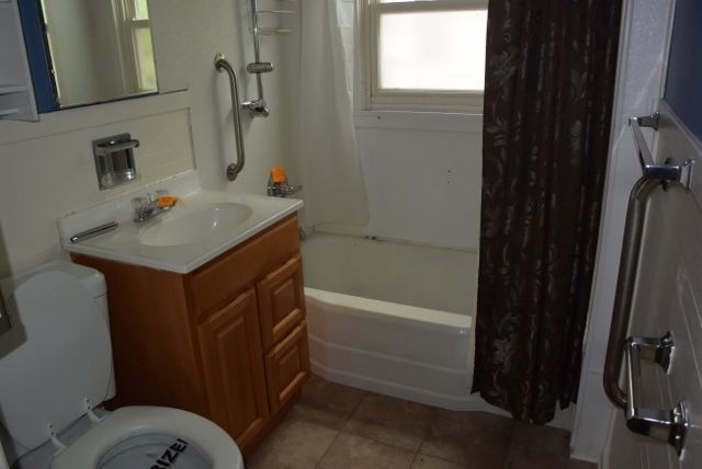 701 Stout, Pratt, KS 67124