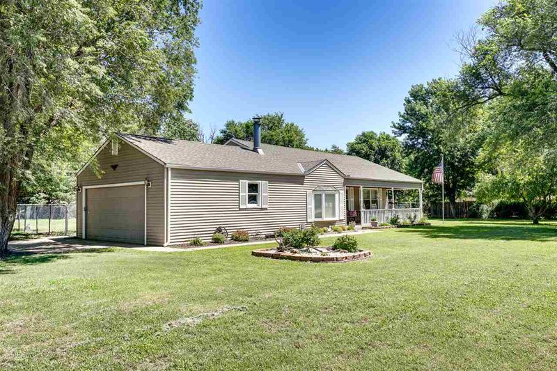 316 E Jones St, Maize, KS 67101