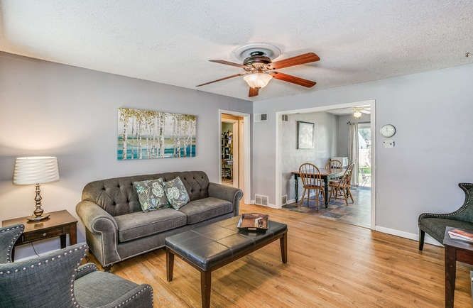 621 S Brookside Dr, Wichita, KS 67218