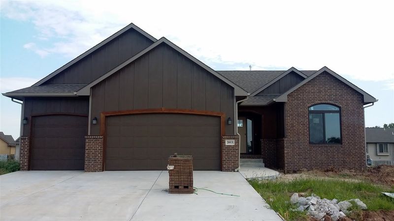 2013 N Walnut Creek, Derby, KS 67037