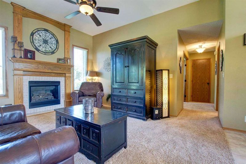1410 W Northpointe Ct, Andover, KS 67002