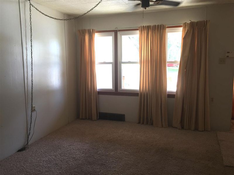 802 N Elder St, Wichita, KS 67212