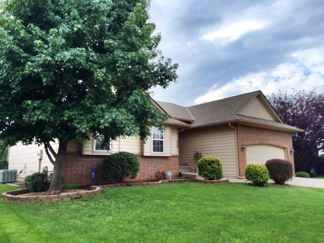 429 S Stoneypoint St, Wichita, KS 67209