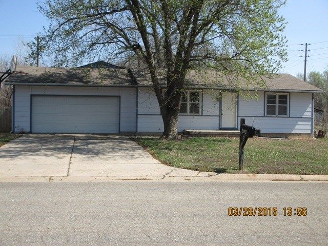 414 S Rucker, Mulvane, KS 67110