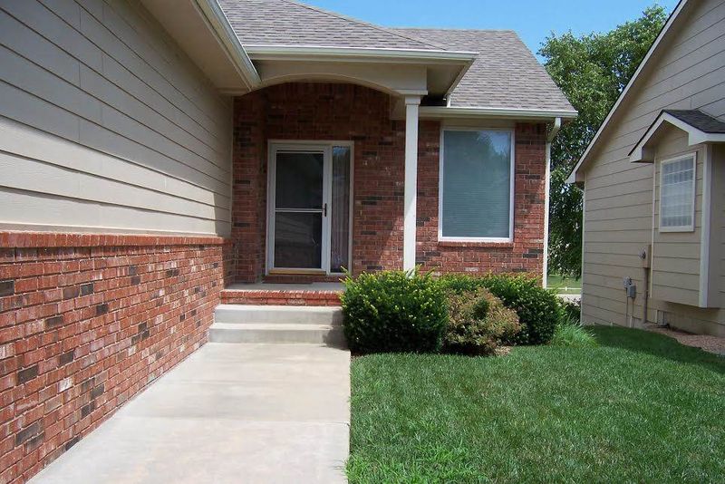 14018 E Whitewood St, Wichita, KS 67230