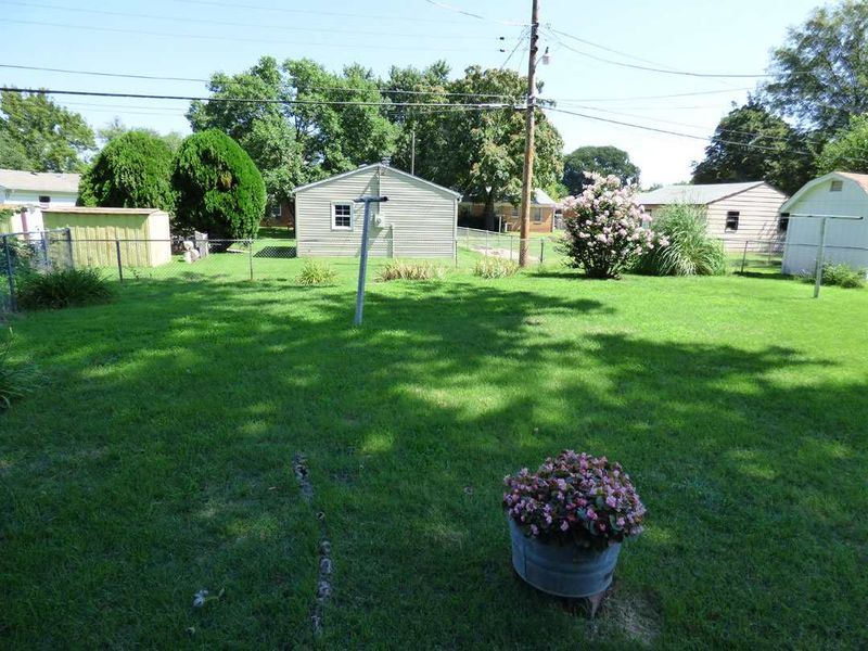 1134 E Luther St, Wichita, KS 67216