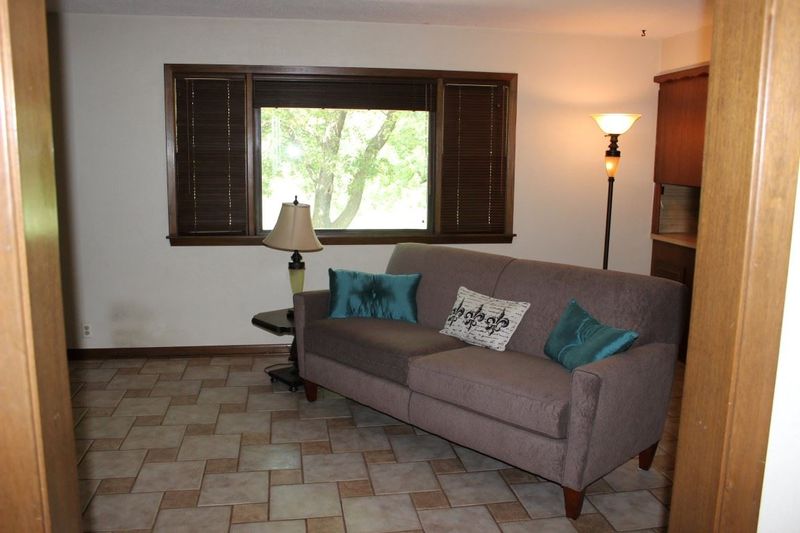 4301 Cedar Lake Rd, Goddard, KS 67052