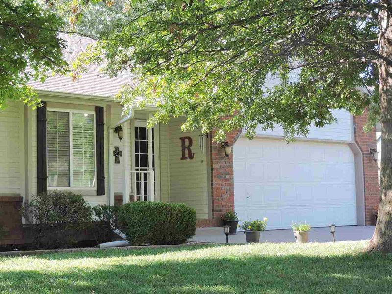 134 Chestnut Dr, Mulvane, KS 67110