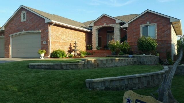 1013 Pembrook Rd, Derby, KS 67037