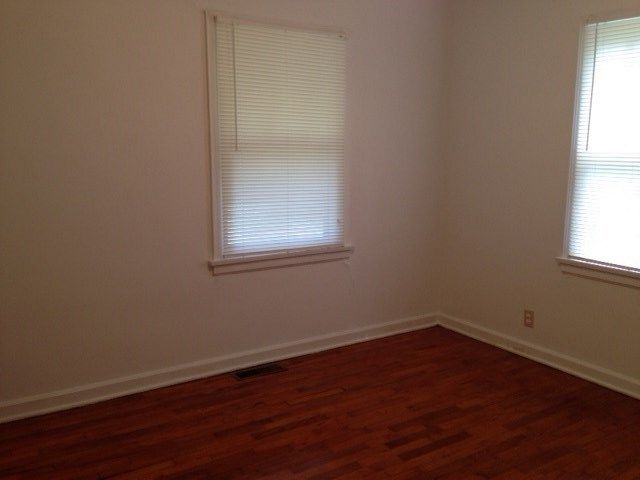 801 S Poplar, Wichita, KS 67211