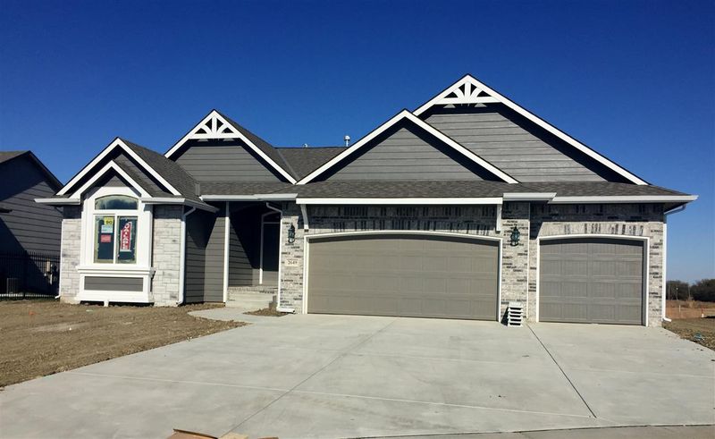 2649 N Bluestone Ct, Andover, KS 67002