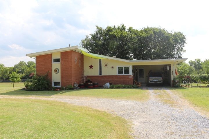 2518 Fenner St, Wichita, KS 67220