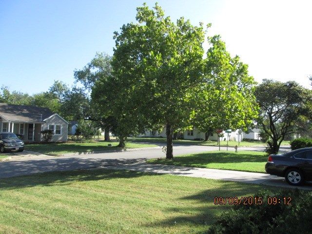 5061 E Morris St, Wichita, KS 67218