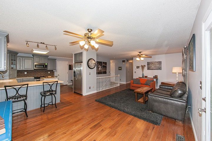 151 N Chapel Dr, Andover, KS 67002