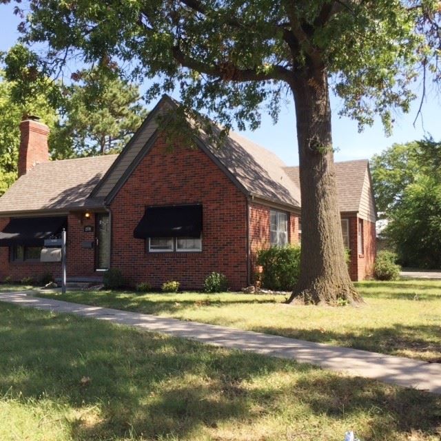 1530 S Hillside, Wichita, KS 67211