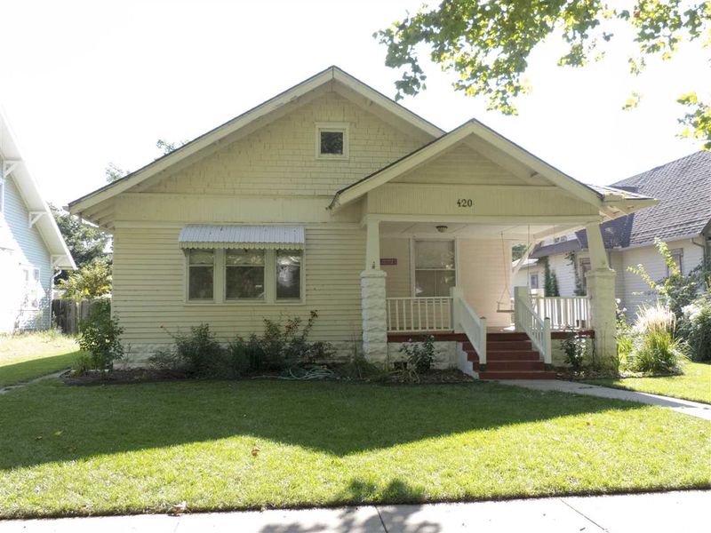 420 Spruce St, Halstead, KS 67056