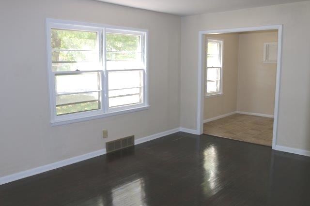 1000 N Kokomo, Derby, KS 67037