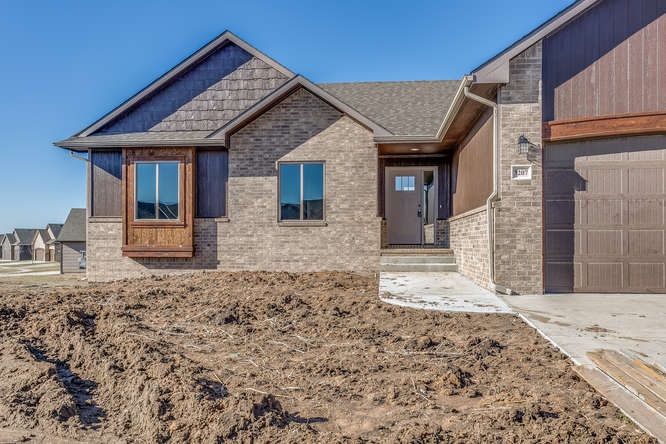 3207 N Emerson, Derby, KS 67037-0000
