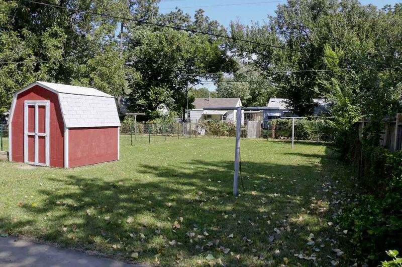 620 N Saint Paul St, Wichita, KS 67203