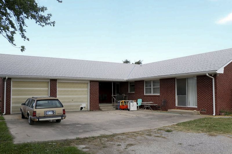 3119 E Harry St, Andover, KS 67002