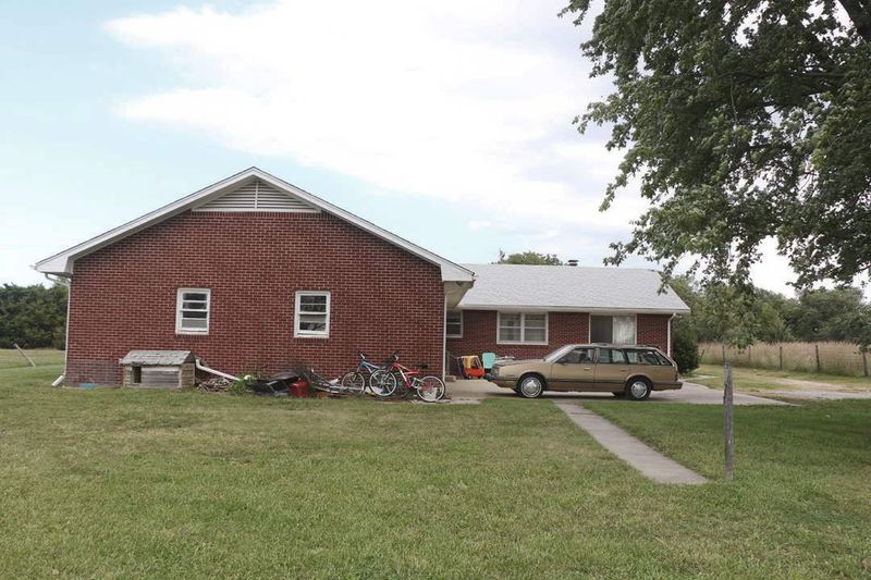 3119 E Harry St, Andover, KS 67002
