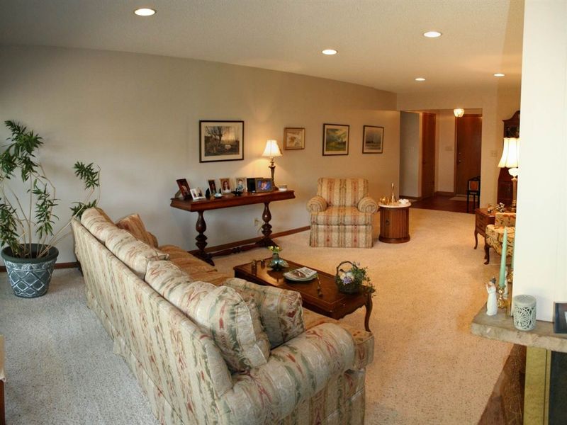 6212 Jacqueline St, Wichita, KS 67208