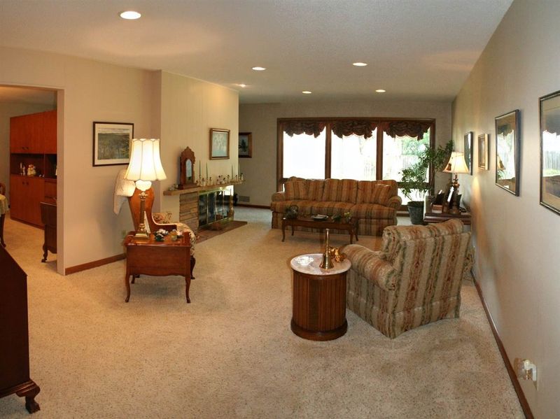 6212 Jacqueline St, Wichita, KS 67208