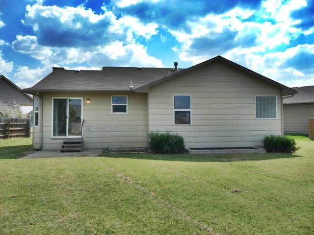 336 E Wells Ct, Mulvane, KS 67110