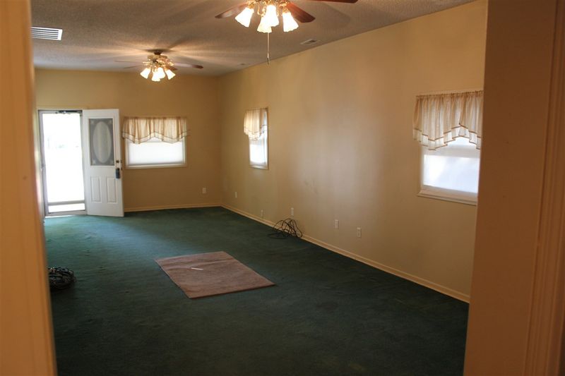 423 W 6th, Newton, KS 67114