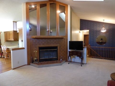 2226 S Capri, Wichita, KS 67207