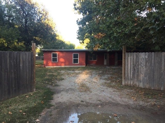 4300 Bartlow Dr, Wichita, KS 67217