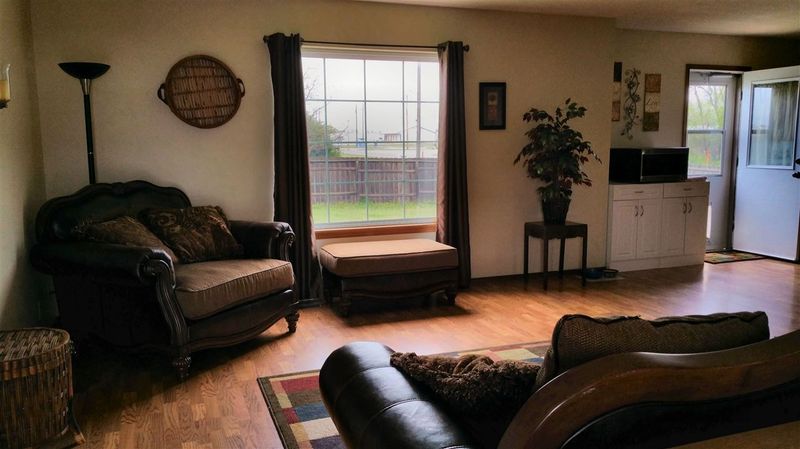 750 E Rolling Hills Dr, Clearwater, KS 67026