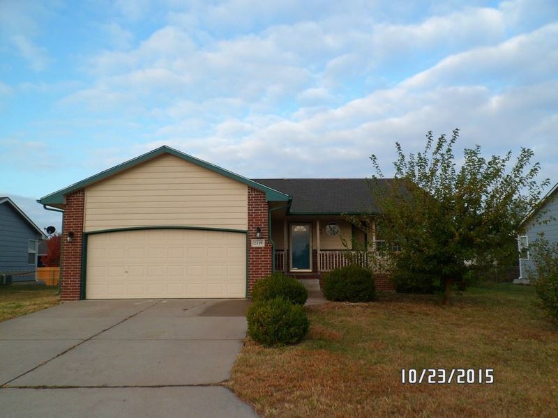 2119 Kingsley, Newton, KS 67114