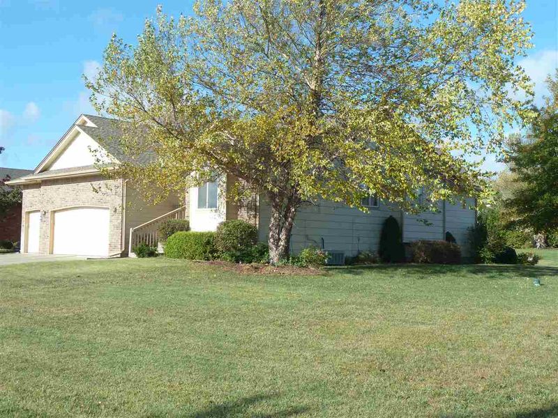 337 S Quail Run Ct, Andover, KS 67002